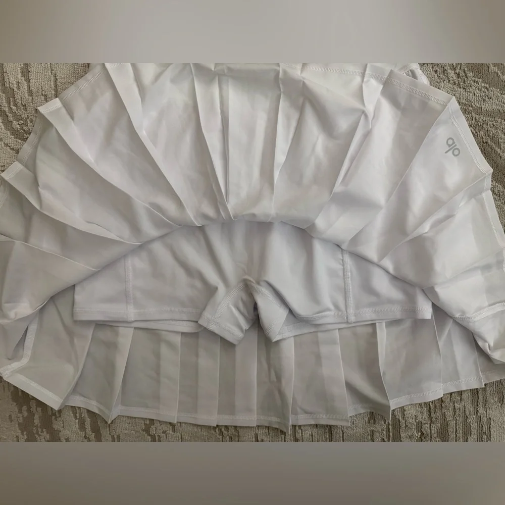 Alo Yoga White Pleated Varsity Tennis Skirt with Shorts - Size L